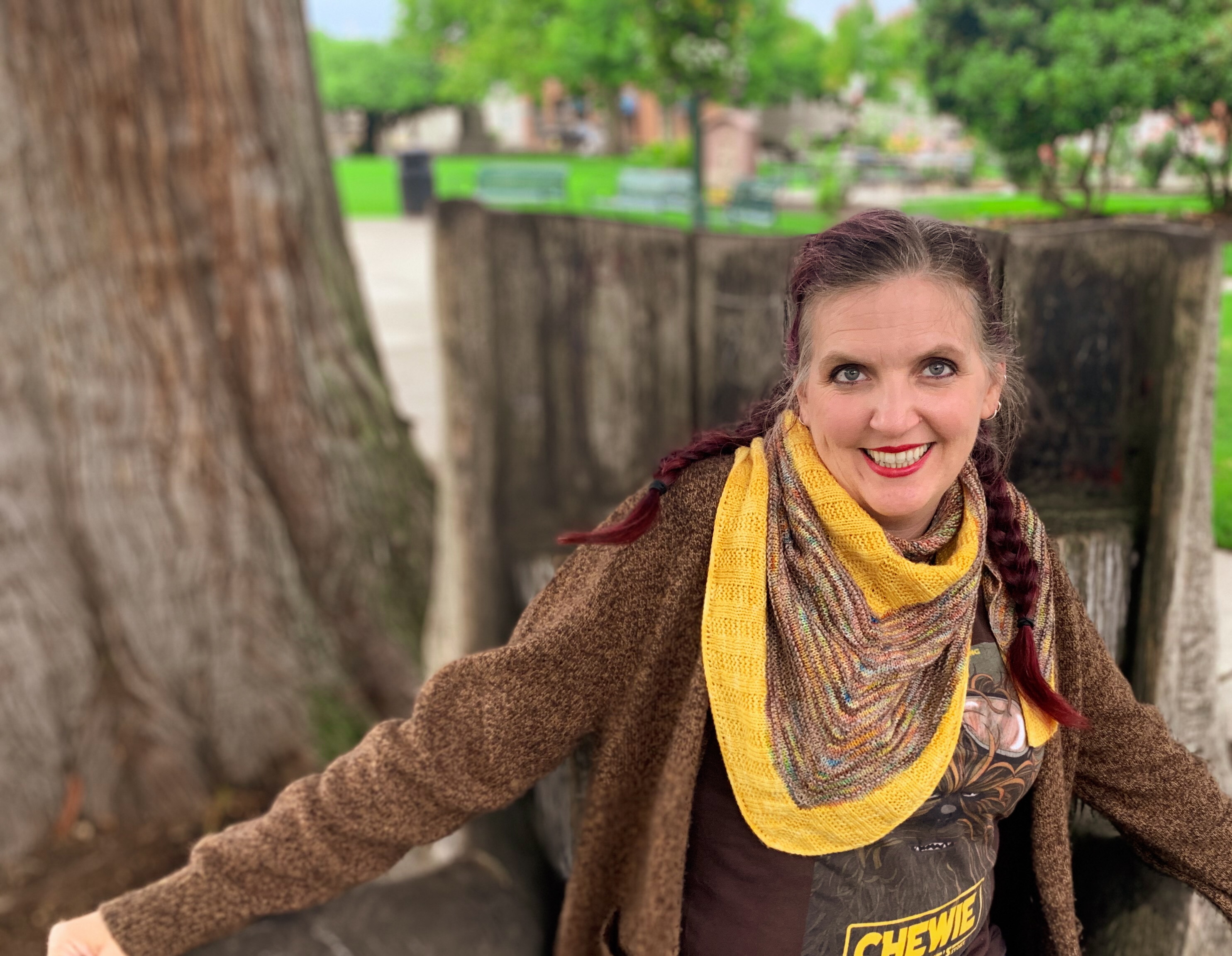 Kelly wearing the Everyday shawl